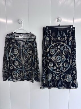 Night Studio New York 2pc Mesh Embroidered Sequined Top Skirt Set M Black